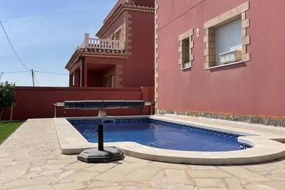 Image de Maison de Ville à Miami Platja avec Piscine Privée