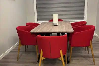 Image de NorthEdge Suites Peaceful 3-bedroom townhome in charming Leduc neighborhood