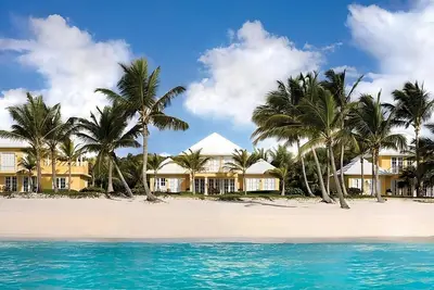 Image de Elegant 3br Oceanfront Villa | Premium Amenities Included