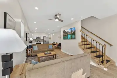 Image de Spacious Indy Retreat-Entire Duplex Near Downtown