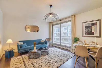 Image de Appartement Balcon Terrasse, au coeur du 16e