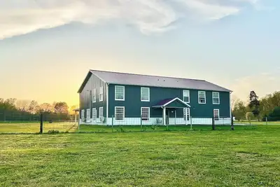 Image de Huge barndominium homestead in Carlisle, just miles from airport/downtown Dsm