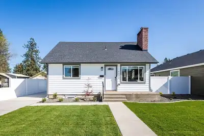 Image de Spacious 5br Home Mins to Downtown