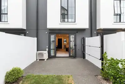 Image de Central Christchurch Townhouse - 2 Bed, 2 Bath