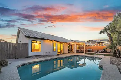 Image de Remodeled Home With Pool Minutes From Downtown Gilbert