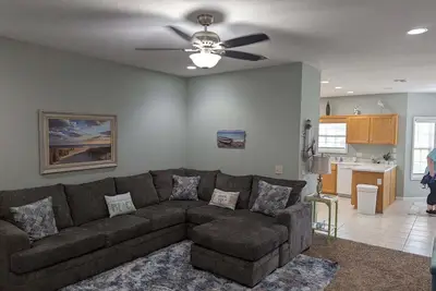 Image de Mamie's Coastal Cottage - Pet Friendly. 15 Min. to St. Simons