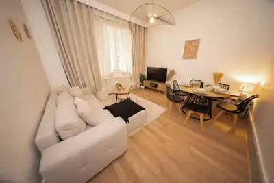 Image de Cozy 2-bedroom apartment in charming Chambéry perfect for your stay with parking