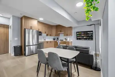 1br Entertainment Space Projector & Games Room