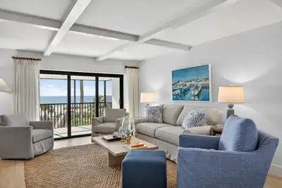 Image de Sandollar B203 New and stunning 3/2 Direct Gulf Front!