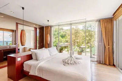 Image de Seafront 2-bedroom apartment in Bangtao beach Thalang Phuket