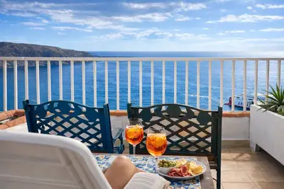 Image de Panoramic Sea View Apartment