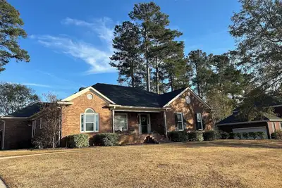 Image de Charming 3-bedroom Ranch Home in Quiet Neighborhood