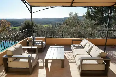 Image de Villa Gramaci. Vue dégagée, grande piscine privée