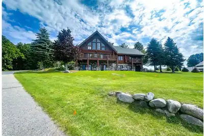 Image de Spacious 5-bedroom cabin in charming Bellaire on Golf Course