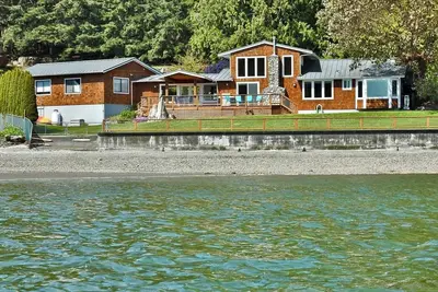 Image de Quintessential Whidbey Island Beach Home on Honeymoon Bay, Family & Pet-Friendly