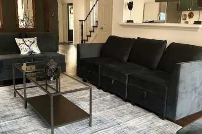 Image de *New Private Detached-3br Home W/Full Gym/Prime Location