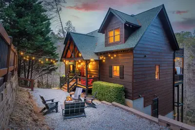 Image de Riverfront+Views+Fire Pit+Music Touches+pool table+Fire place