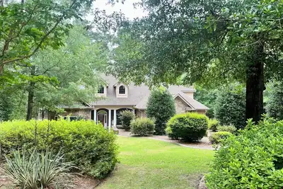 Image de Masters Week Golf Estate / 6 Bedrooms / Sleeps 12 / Fire Pit & Outdoor Living