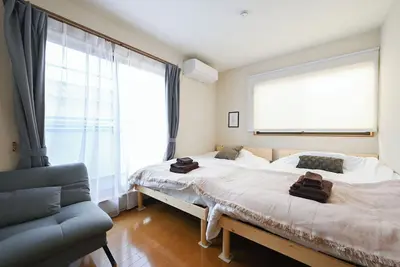Image de 15 min. by cab from airport / 1. 1 km from train station / 67m2 / 1 house / max. 6 people in 2x bedrooms / 25 min. from Shinkansen station