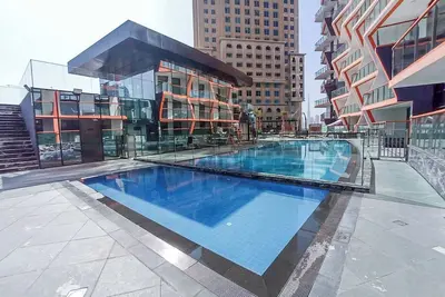 Image de StayShort - Magnificent 3 Bedroom Apartment in Al Jaddaf that Sleeps 8