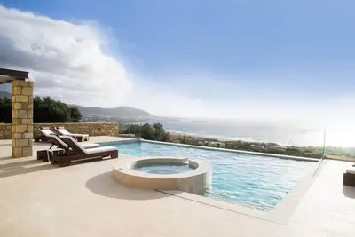 Image de Villa Bespoke, sea view, heated pool, jacuzzi, 3bd