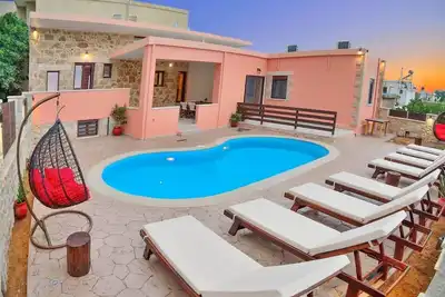 Villa Nemesis, sea view, pool, ideal for couples