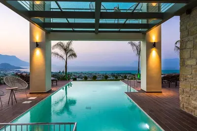 Villa Emilia, pool, seaview, luxury