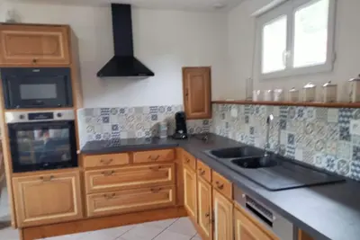 Image de Gite avec un bel extérieur sécurisé.