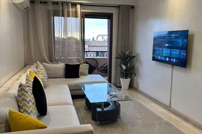 Charming Apartment in Marrakesh with Large Balcony