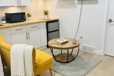 Cozy Modern Basement Suite in Devonshire Winnipeg