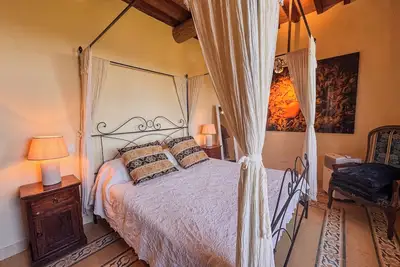 Image de A romantic house for two. Two Birds, One Room—La Villa Arte del Lupo