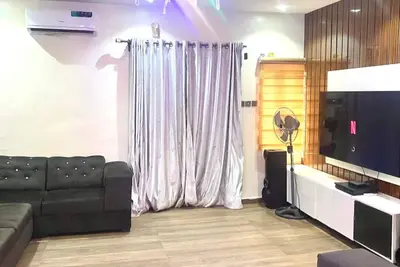 Image de Enjoyable 3-Br-Apt with 24hrs Pwr + Unlimited WiFi