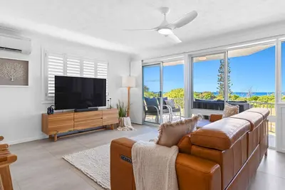 Ocean Outlook 4 on Marine Pde