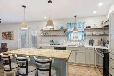 Image de 3 Bedroom House - Amazing Location, Pet Friendly!