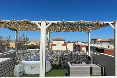 Image de Appartement avec spa en bord de mer à Frontignan plage!