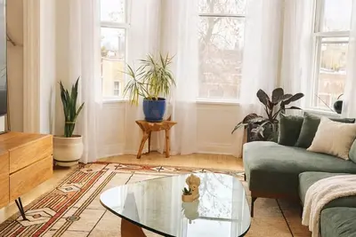 Image de Logan Sq 4br Duplex • Garage • Sleeps 8