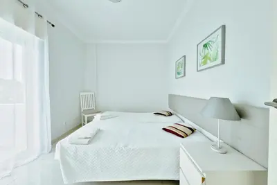 Image de Appartement 'T1 Supérieur' avec piscine partagée, Wi-Fi et climatisation