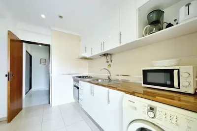 Image de Appartement 'T2 Premium' avec piscine partagée, Wi-Fi et climatisation