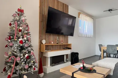 Image de Modern villa with pool, jacuzzi, and sauna for family relaxation in Bilogora.