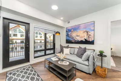 Image de Edge-of-Ascent | Pool, Hot Tub & Fitness | Parking