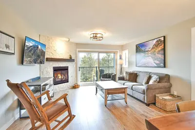 Image de Views of Lake Dillon and surrounding mountains! Lake Forest Condo