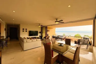 Image de Beachfront Luxury Condo. Ocean View, Pools, Gym & Pickleball, Punta Esmeralda