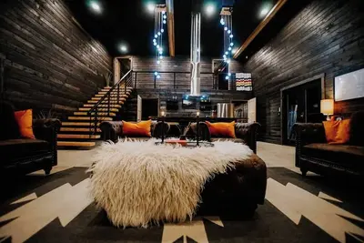 Image de Luxe Nordic Barndominium Retreat at Black Pine