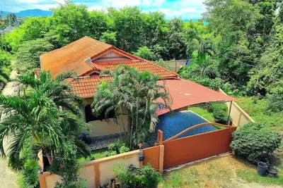 Image de Jasmine's Bungalow **3 Bedroom 2 Bathroom Baby Cots***