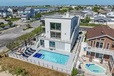 Image de Private Luxury Beach Home in Brigantine with Pool, Spa & Rooftop Deck