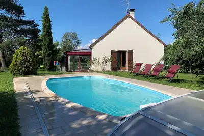 Image de Gite 3* les Gourlines avec piscine, véranda, garage - près  de Moulins et du Pal