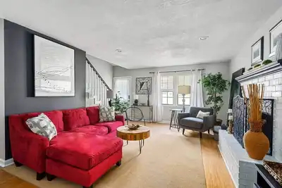 King 3bedroom, centrally located