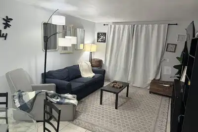 Image de Cozy 2 Bedroom Home Near Hard Rock Stadium