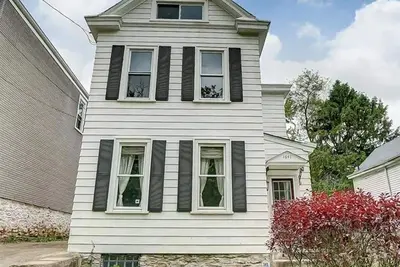 Bright, Comfortable 2br Home in Northside Cincinnati with Ac