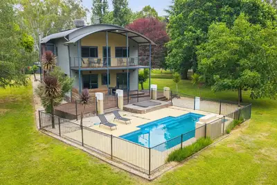 Image de Happy Valley Retreat - Your High Country Escape: Pool & Valley Views